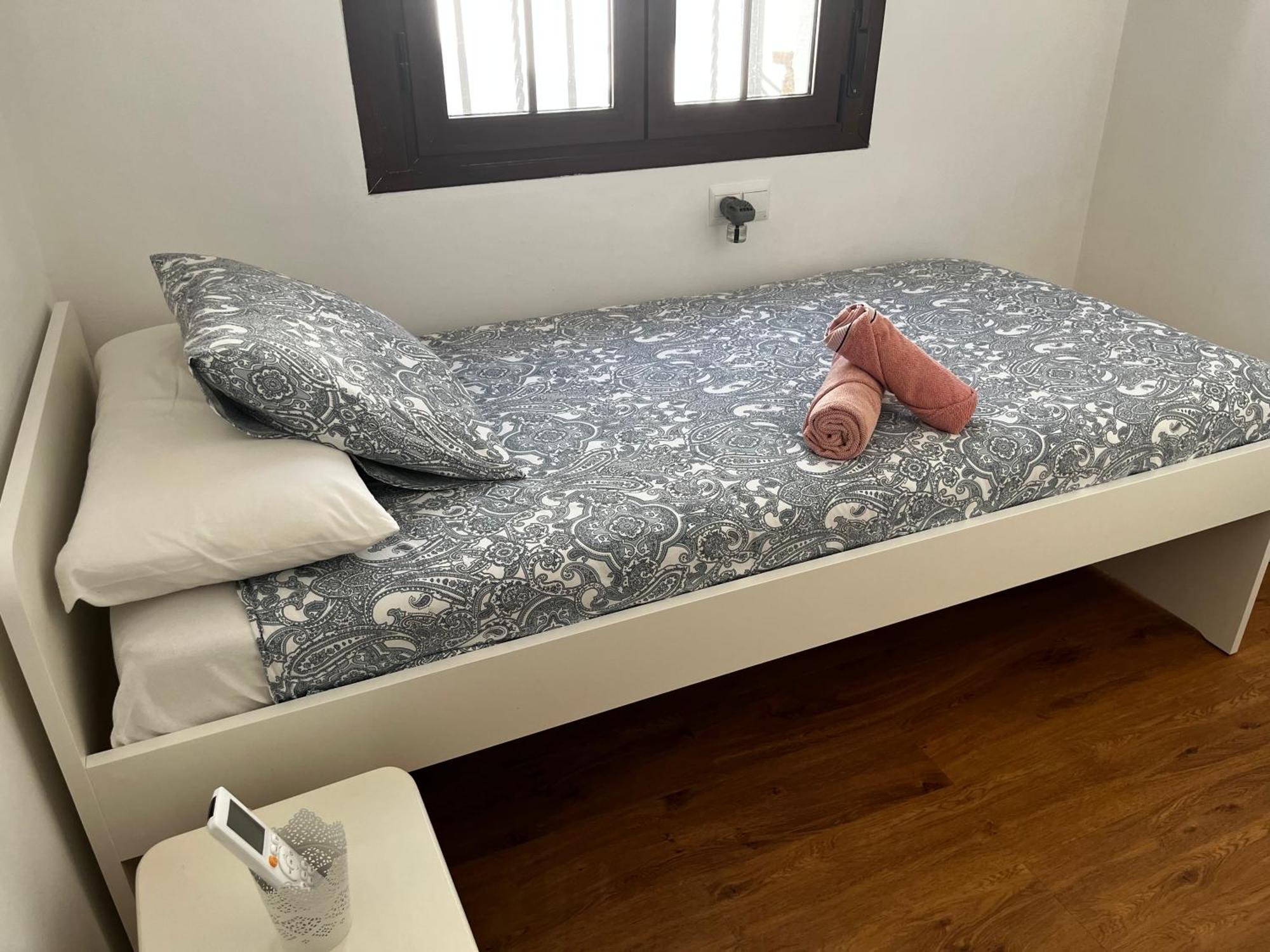 فيلا Bonito Chalet En La Cala Con Gran Jardin Privado La Cala Del Moral المظهر الخارجي الصورة